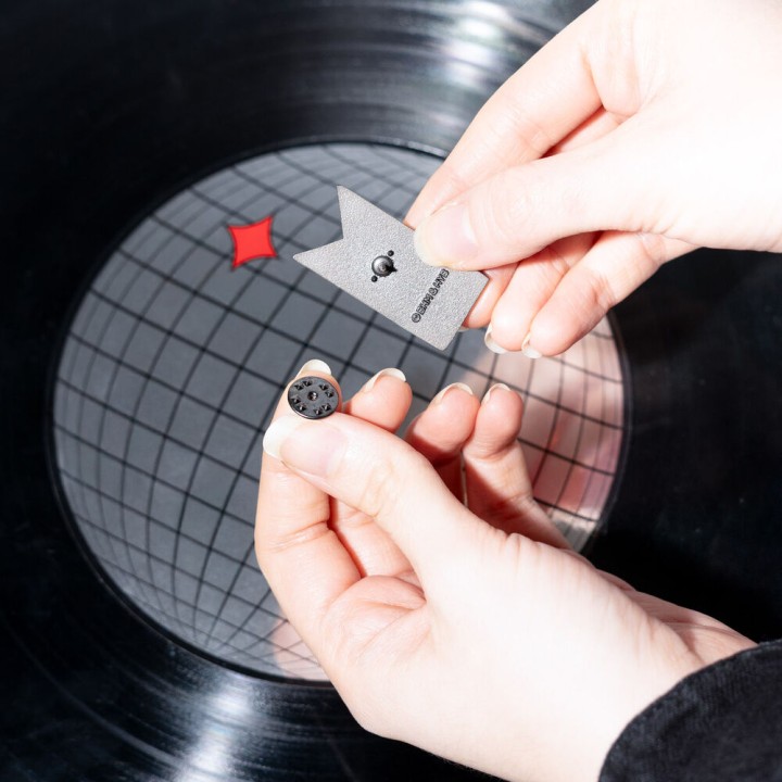 Pin Logo BTS
