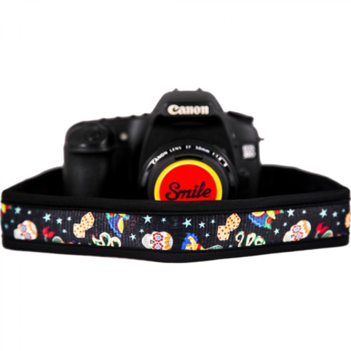 Smile Camera Strap Hungup - Pin Up
