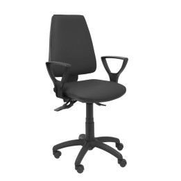 Piqueras y Crespo Silla Elche asincro similpiel negro con brazos fijos
