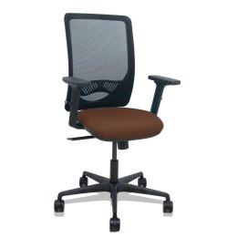 Piqueras y Crespo Silla Zulema sincro malla negra asiento bali marron oscuro brazos 2D ruedas 65mm