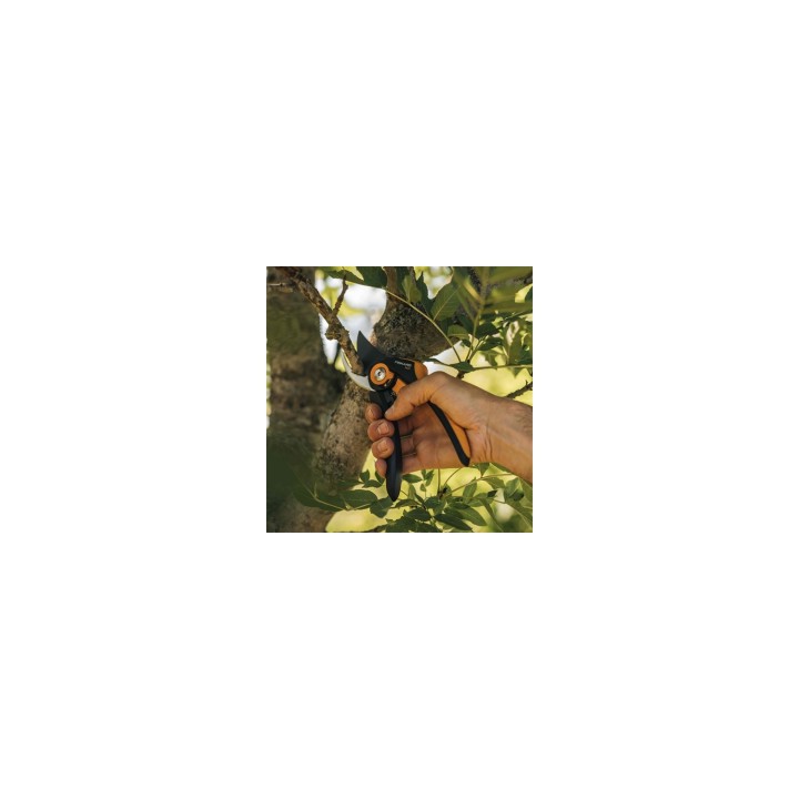Fiskars Plus SmartFit P541 tijeras de podar Evitar Negro, Naranja