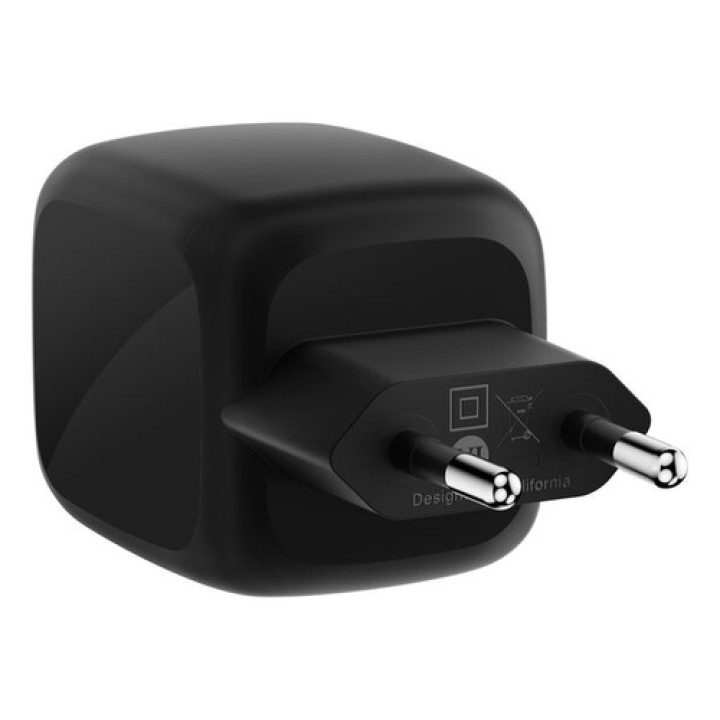 Belkin WCH020kqBK Universal Negro Corriente alterna Carga rápida Interior
