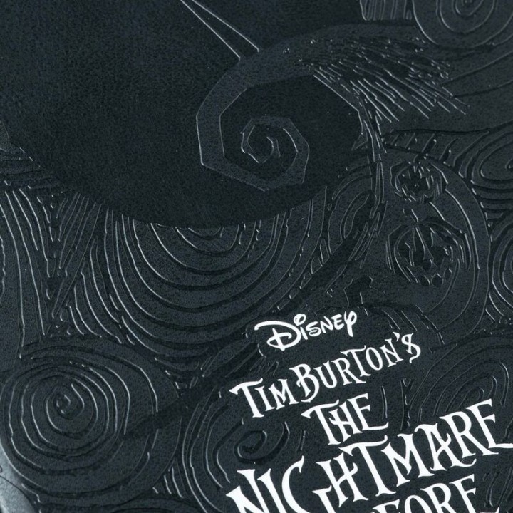 Cuaderno A5 premium + boligrafo proyector Pesadilla Antes de Navidad Disney