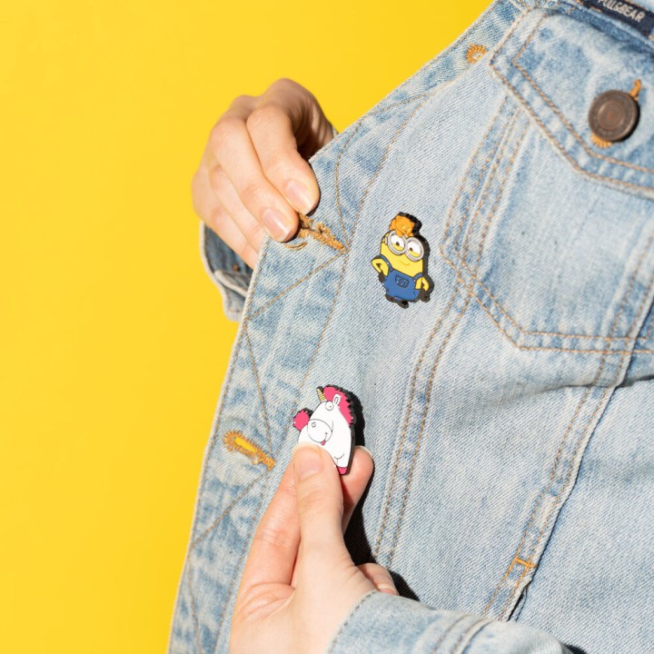 Set 4 pins Minions
